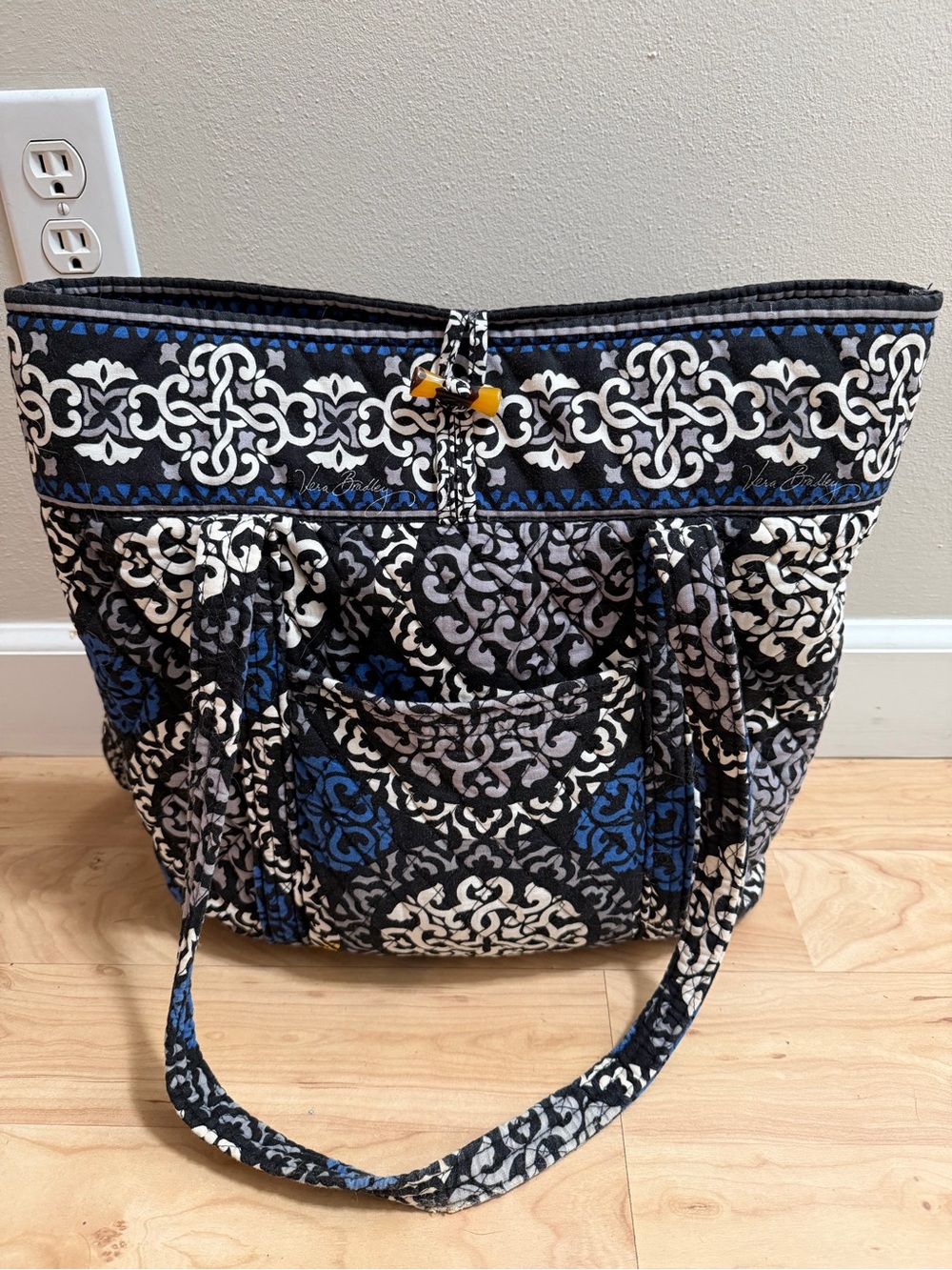 Vera Bradley Tote - Retired Canterbury Cobalt Pattern (2013)